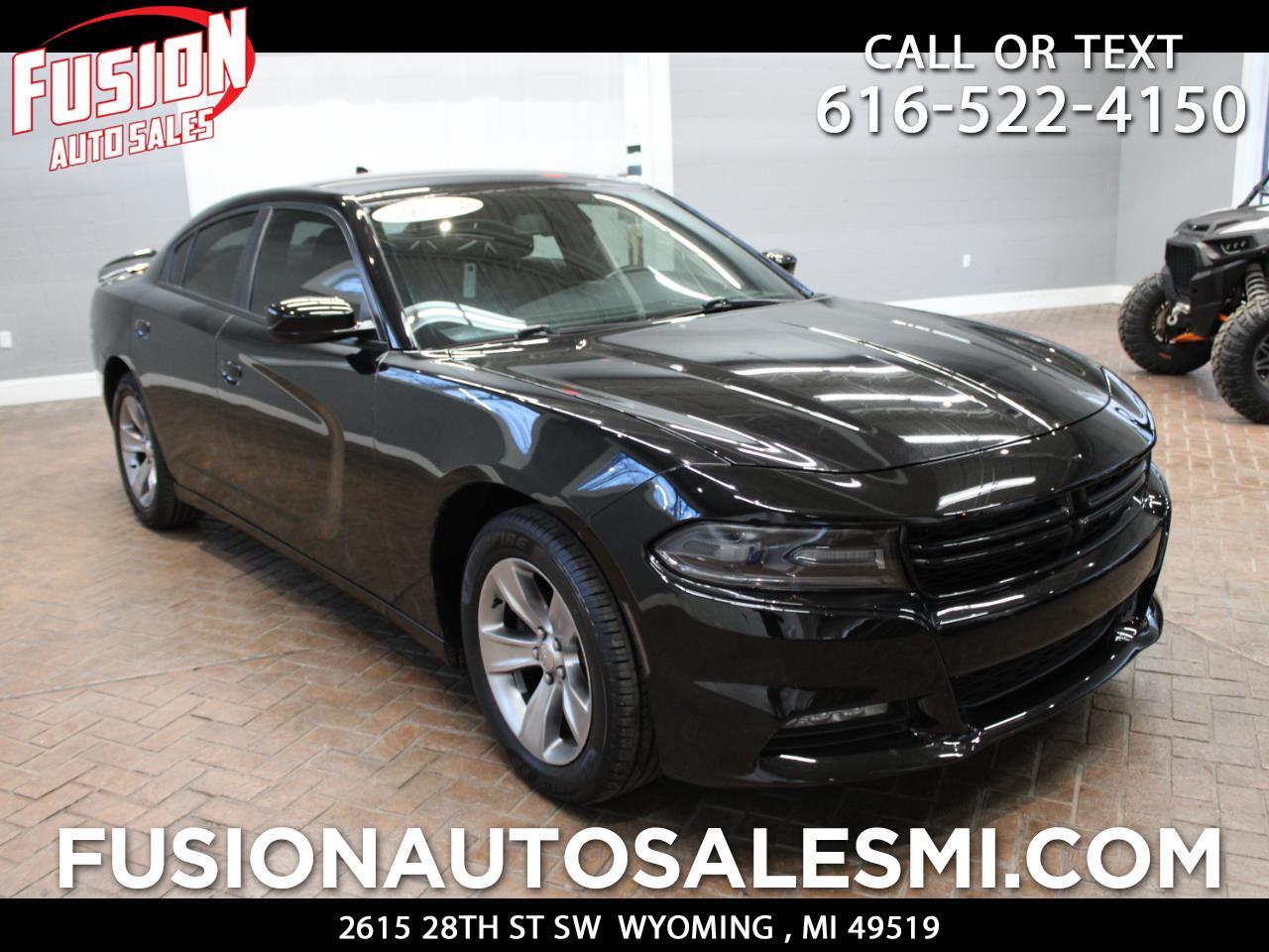 2018 Dodge Charger 4dr Sdn SXT RWD