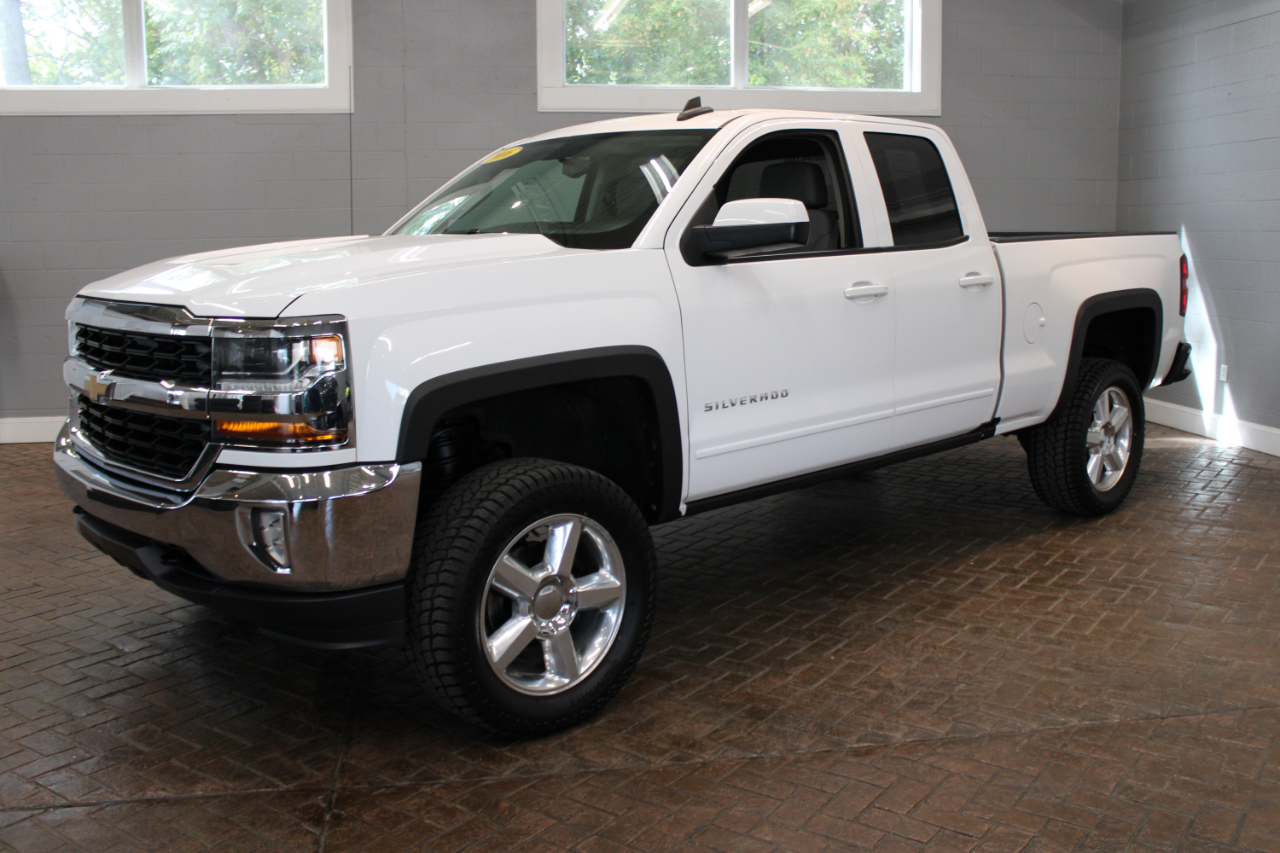 2016 Chevrolet Silverado 1500 photo 3