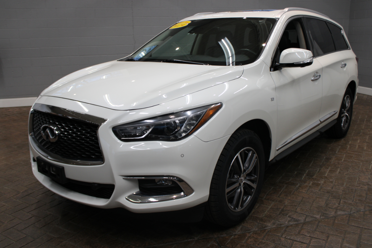 2019 Infiniti QX60 Luxe AWD photo 3