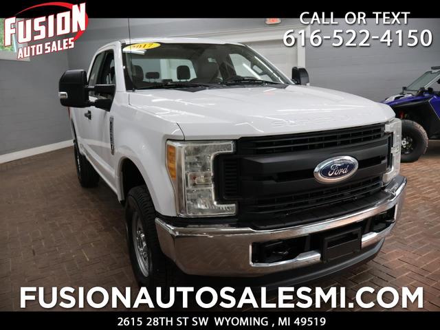 White 2017 Ford F-250 Super Duty Pickup Truck Four-Wheel Drive 6-Speed Automatic