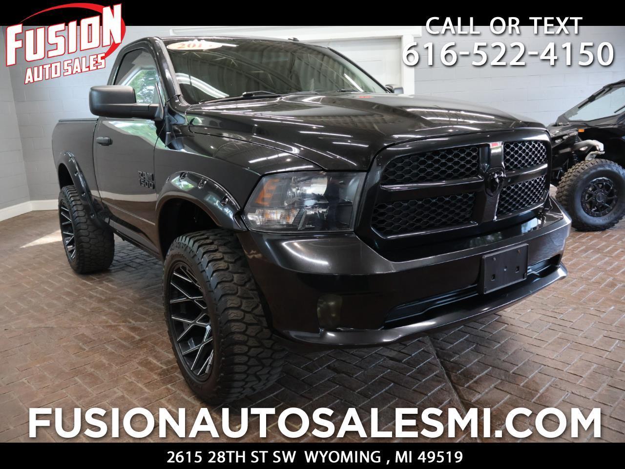 2016 RAM 1500 4WD Reg Cab 120.5" Express