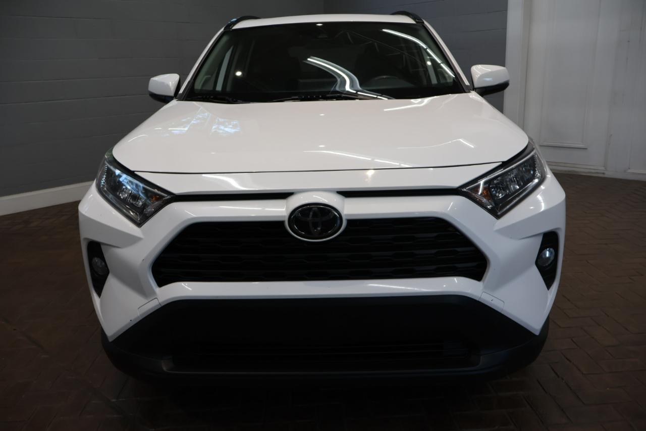 Toyota RAV4 photo 2