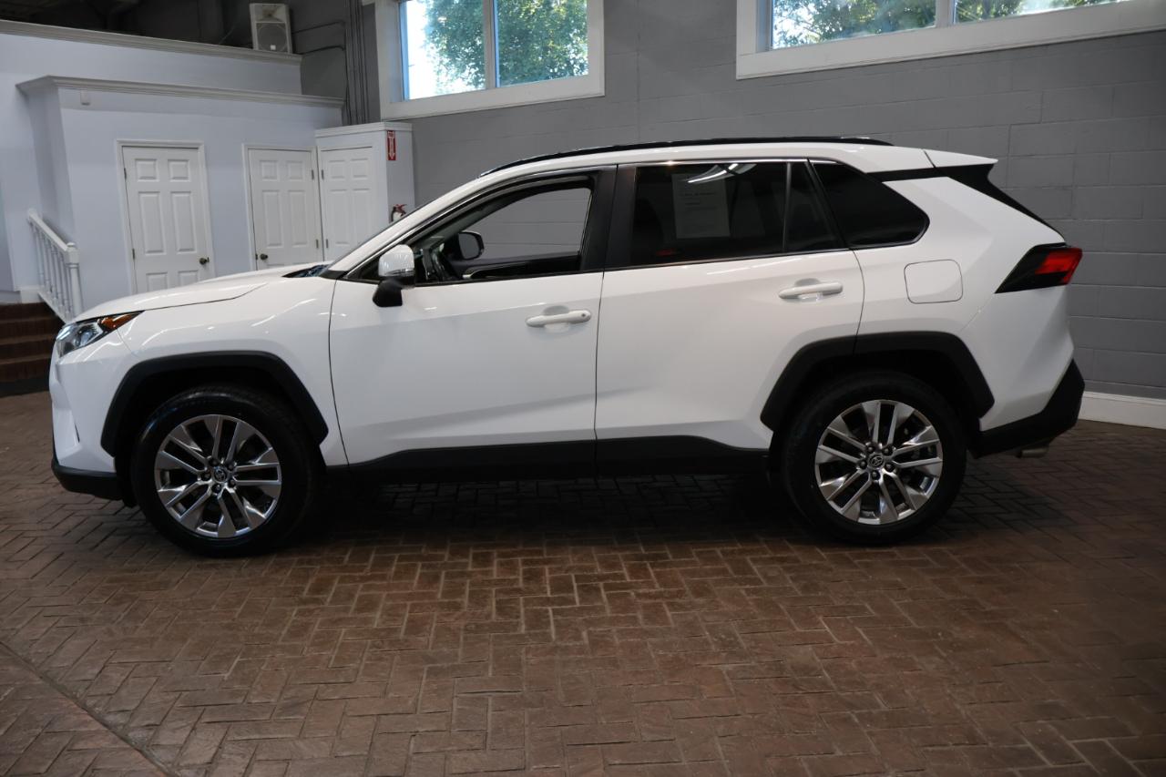 Toyota RAV4 photo 4