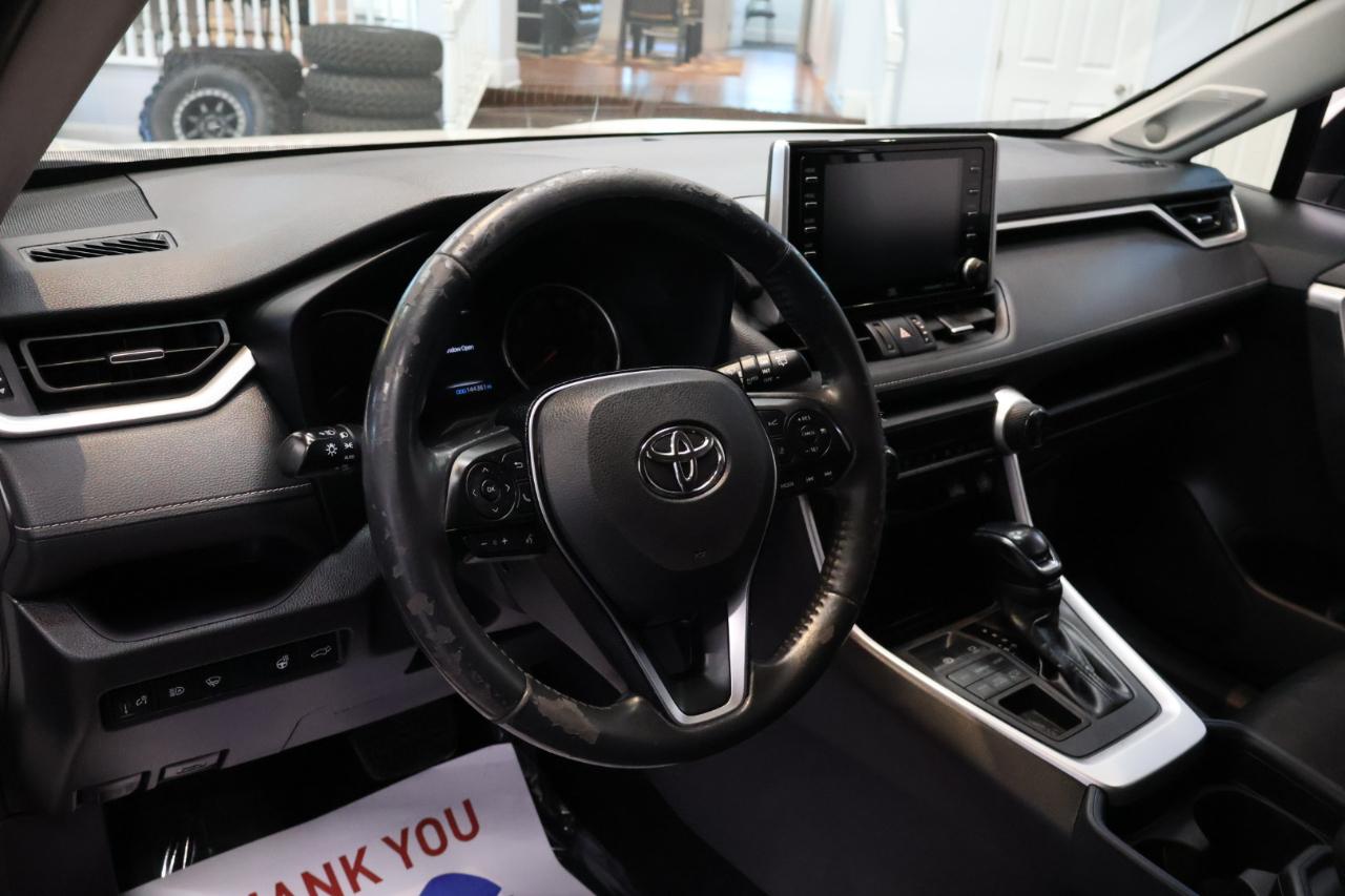 Toyota RAV4 photo 8