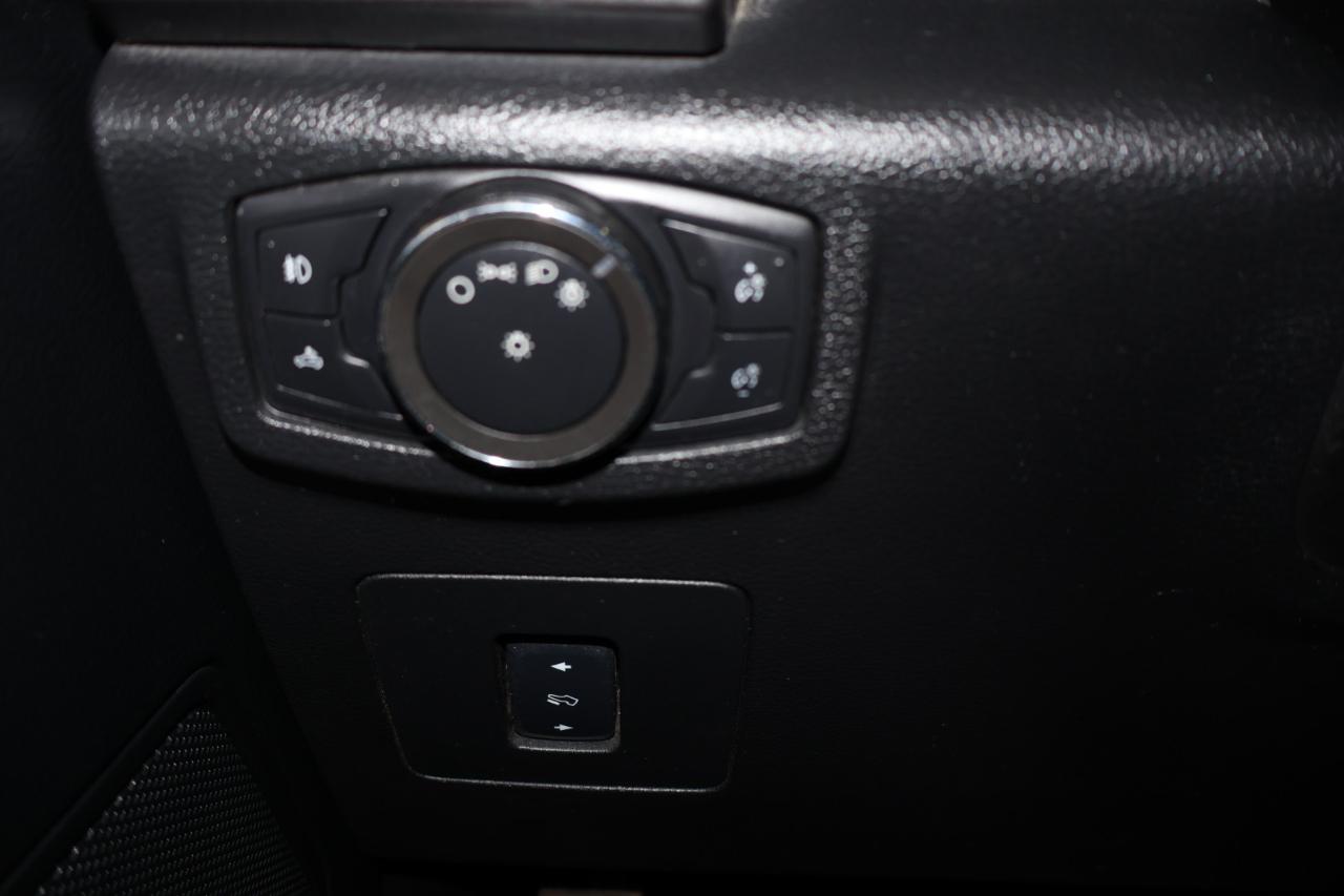 Ford F-150 photo 24