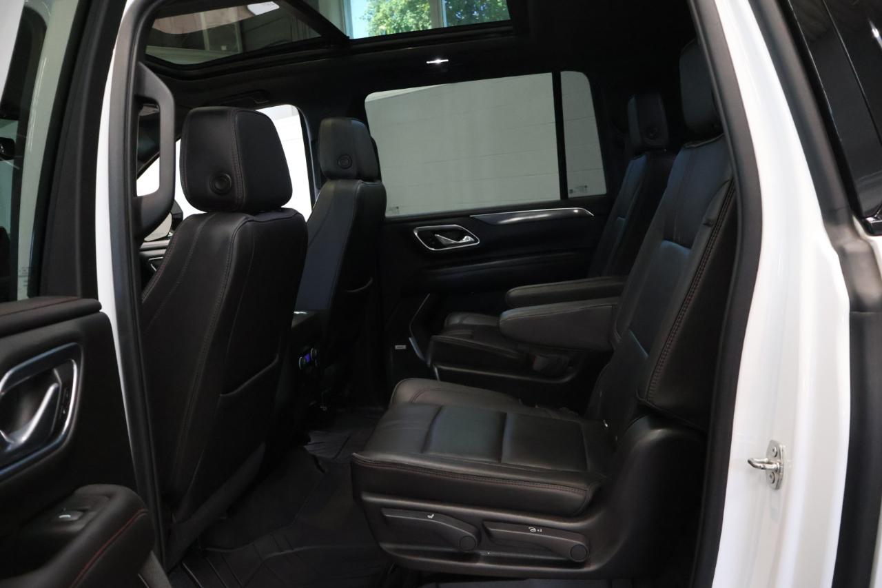 Chevrolet Suburban photo 11