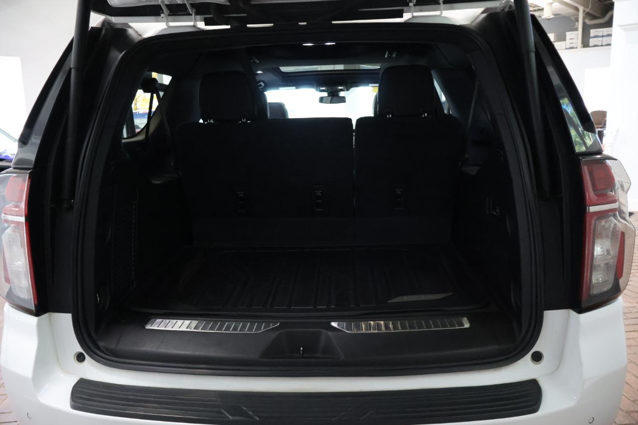 Chevrolet Suburban photo 12