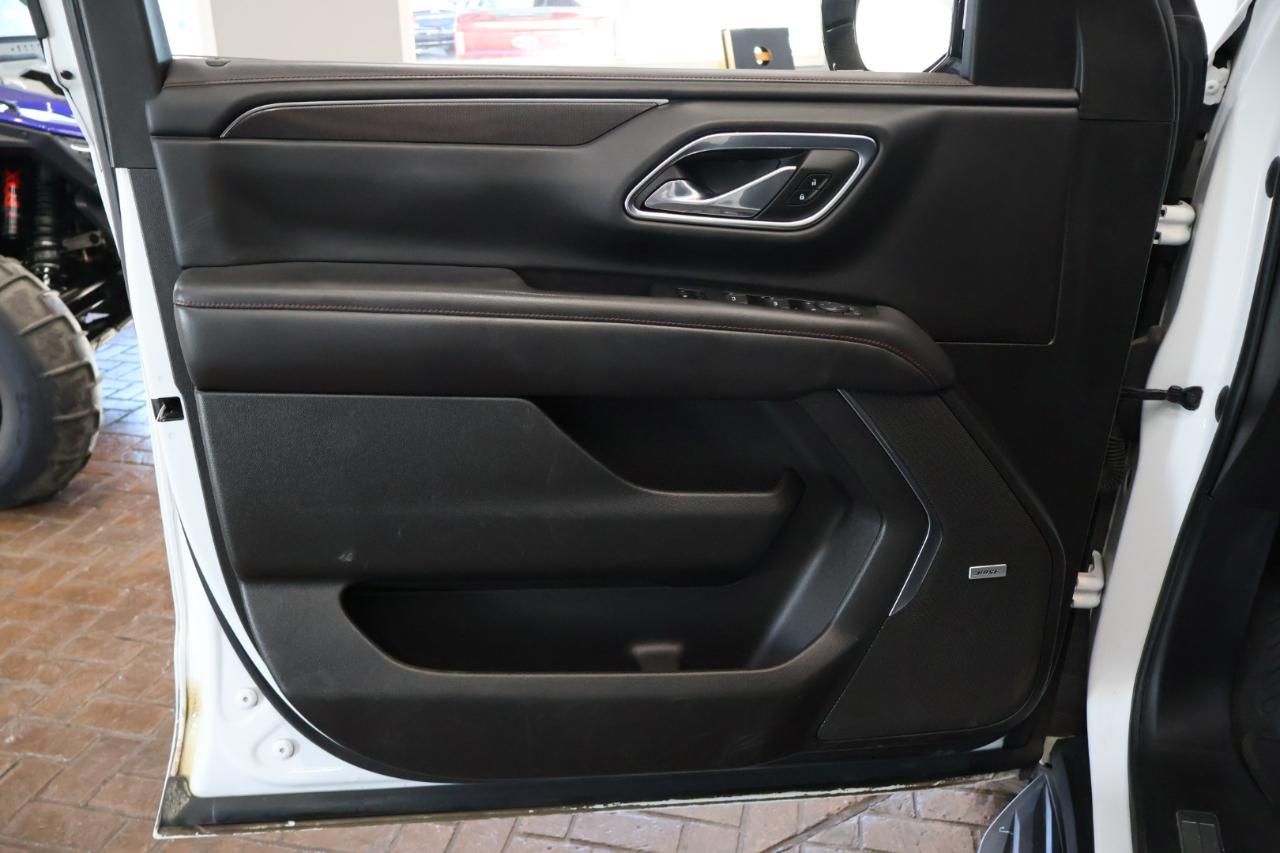 Chevrolet Suburban photo 13