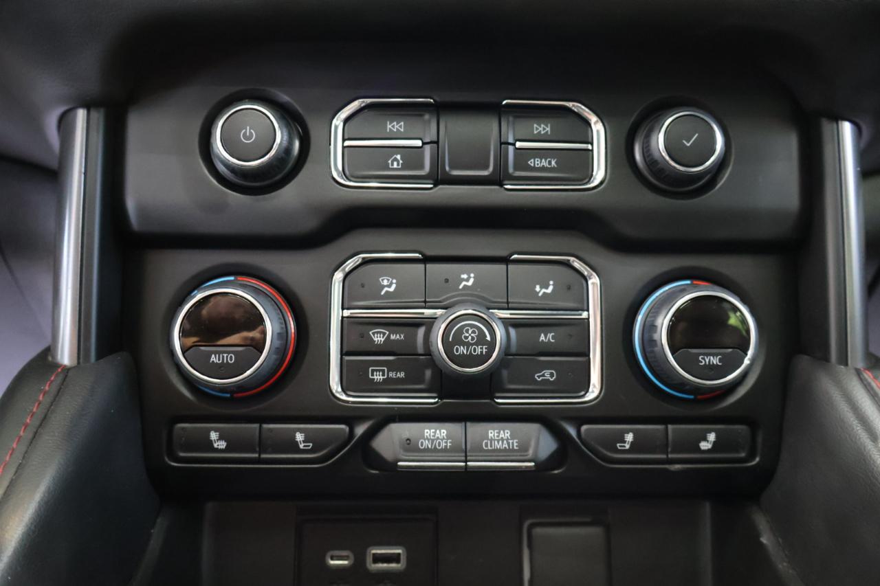 Chevrolet Suburban photo 17