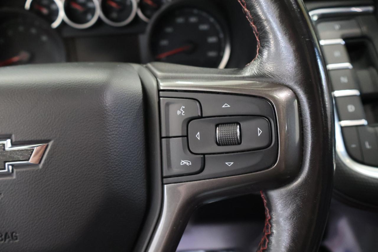Chevrolet Suburban photo 19