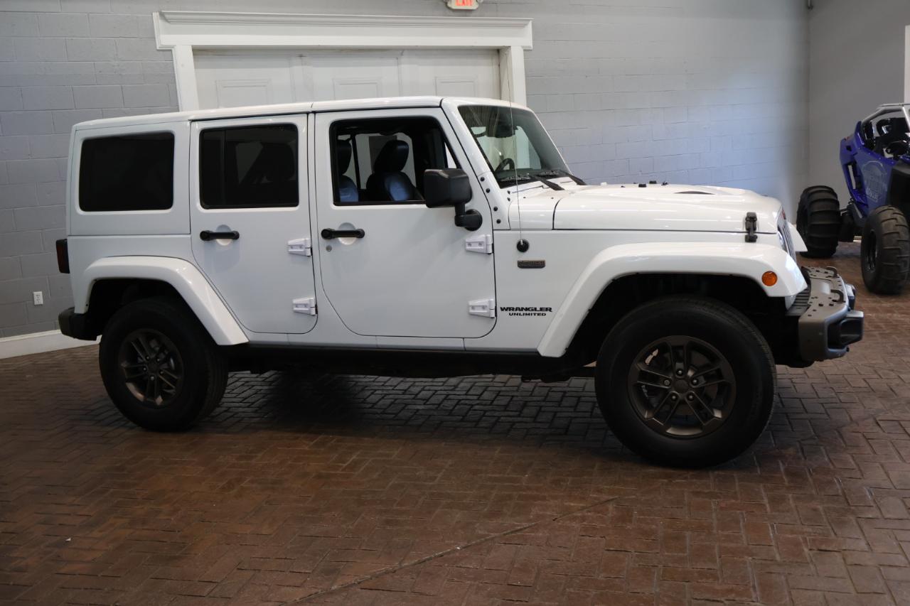 Jeep Wrangler photo 7