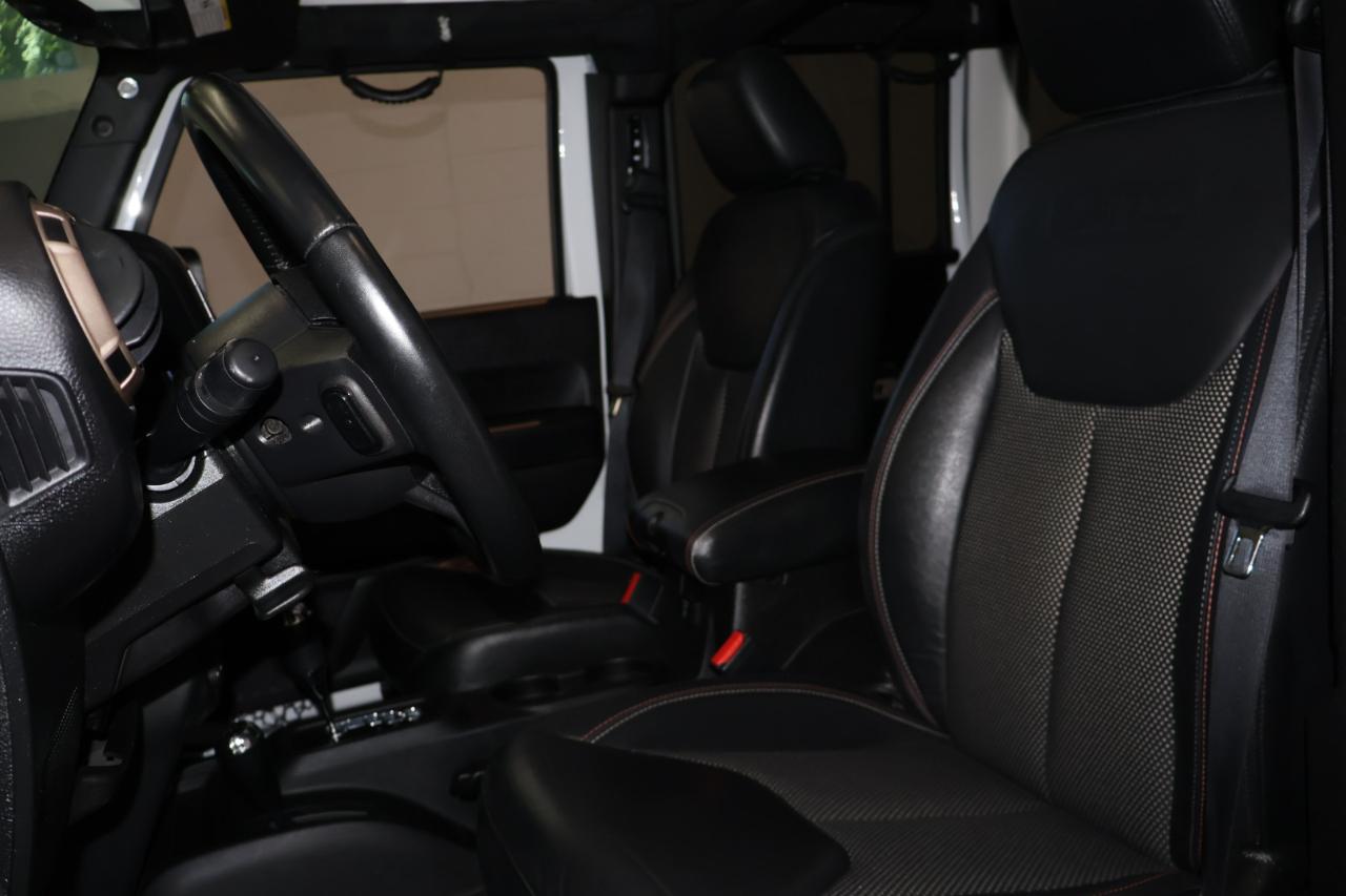 Jeep Wrangler photo 11