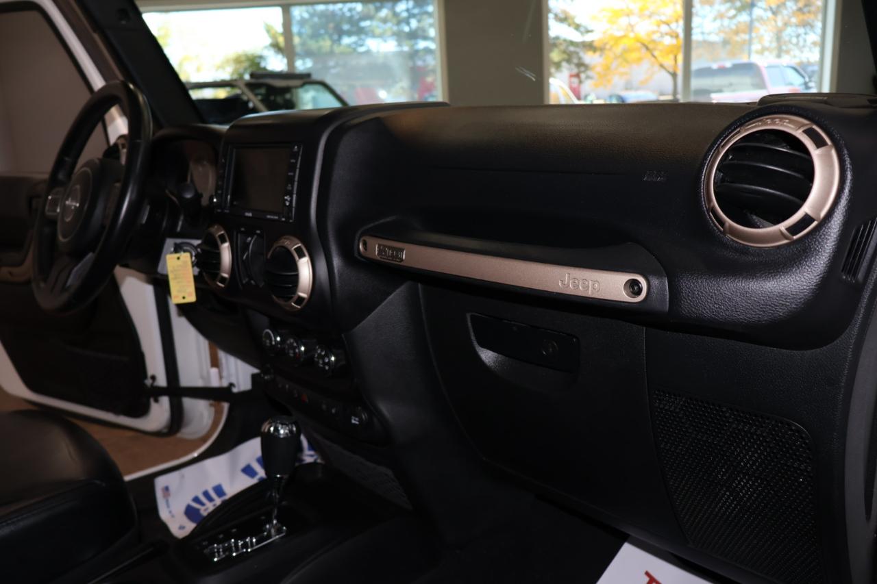 Jeep Wrangler photo 15