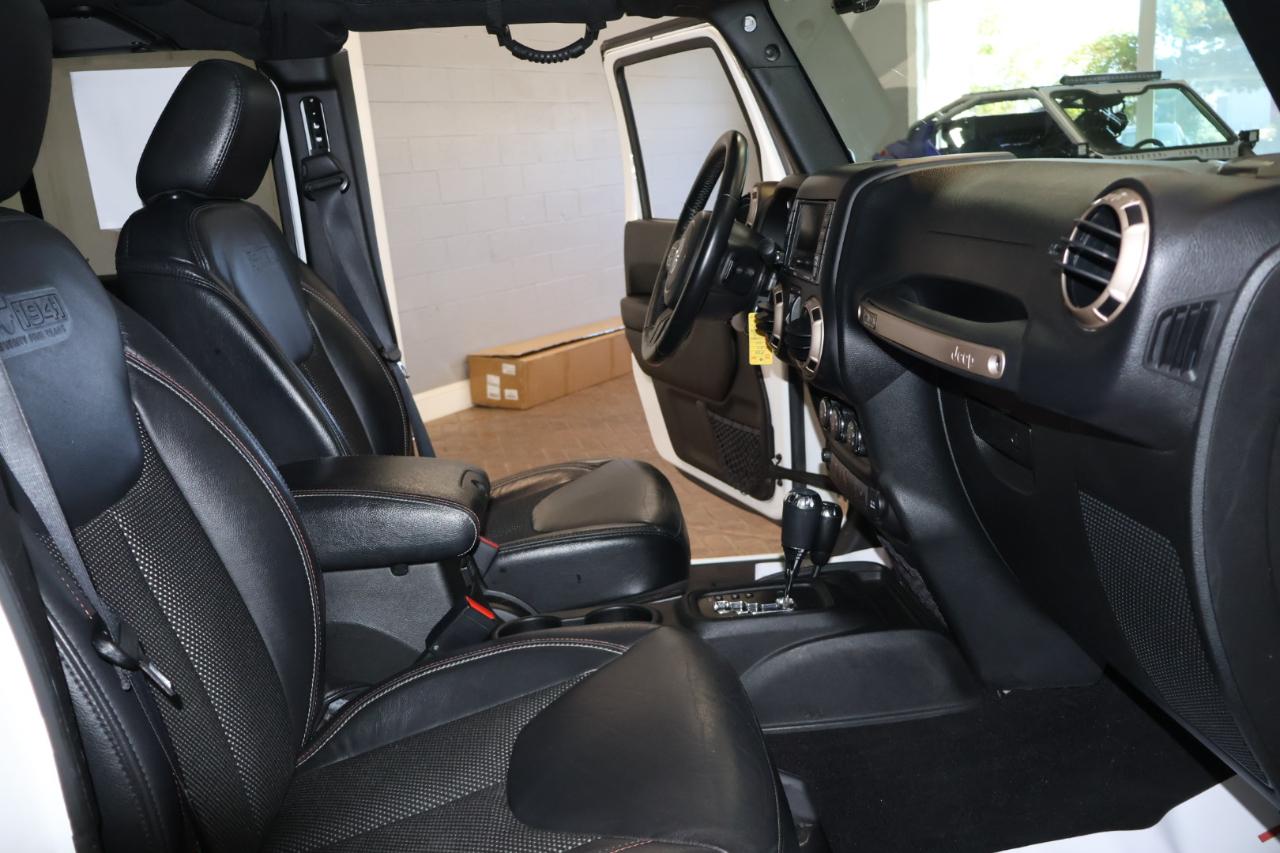 Jeep Wrangler photo 16