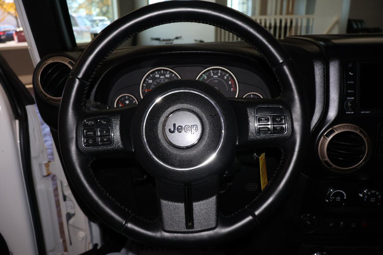 Jeep Wrangler photo 18