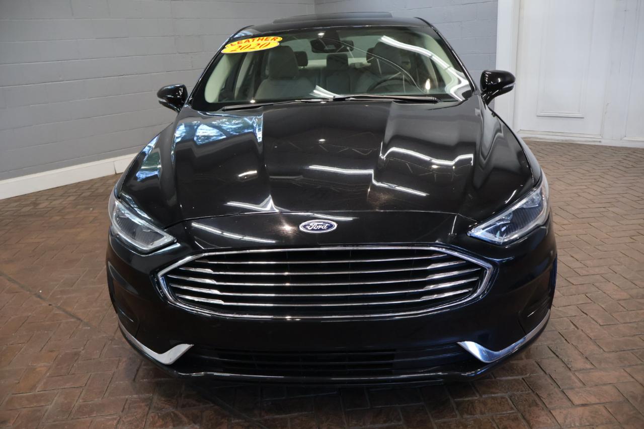 Ford Fusion photo 2