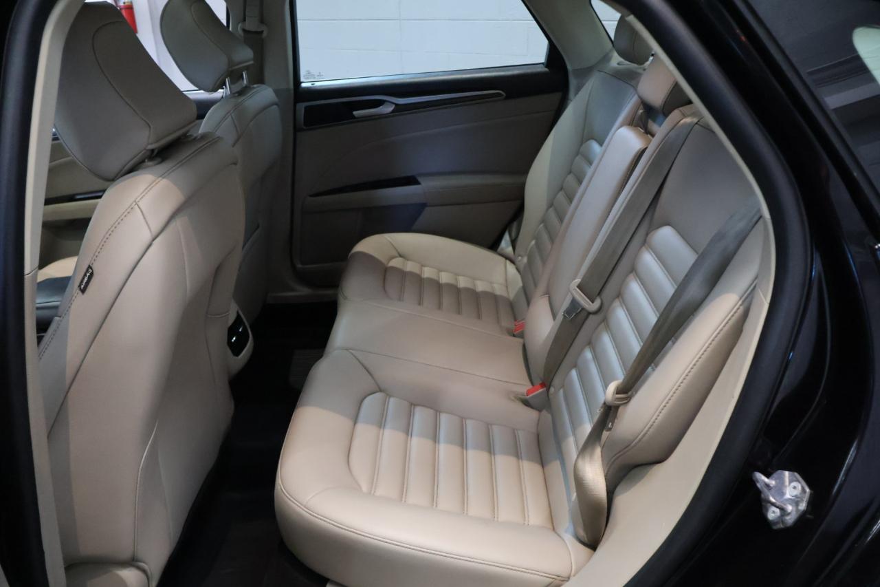 Ford Fusion photo 10