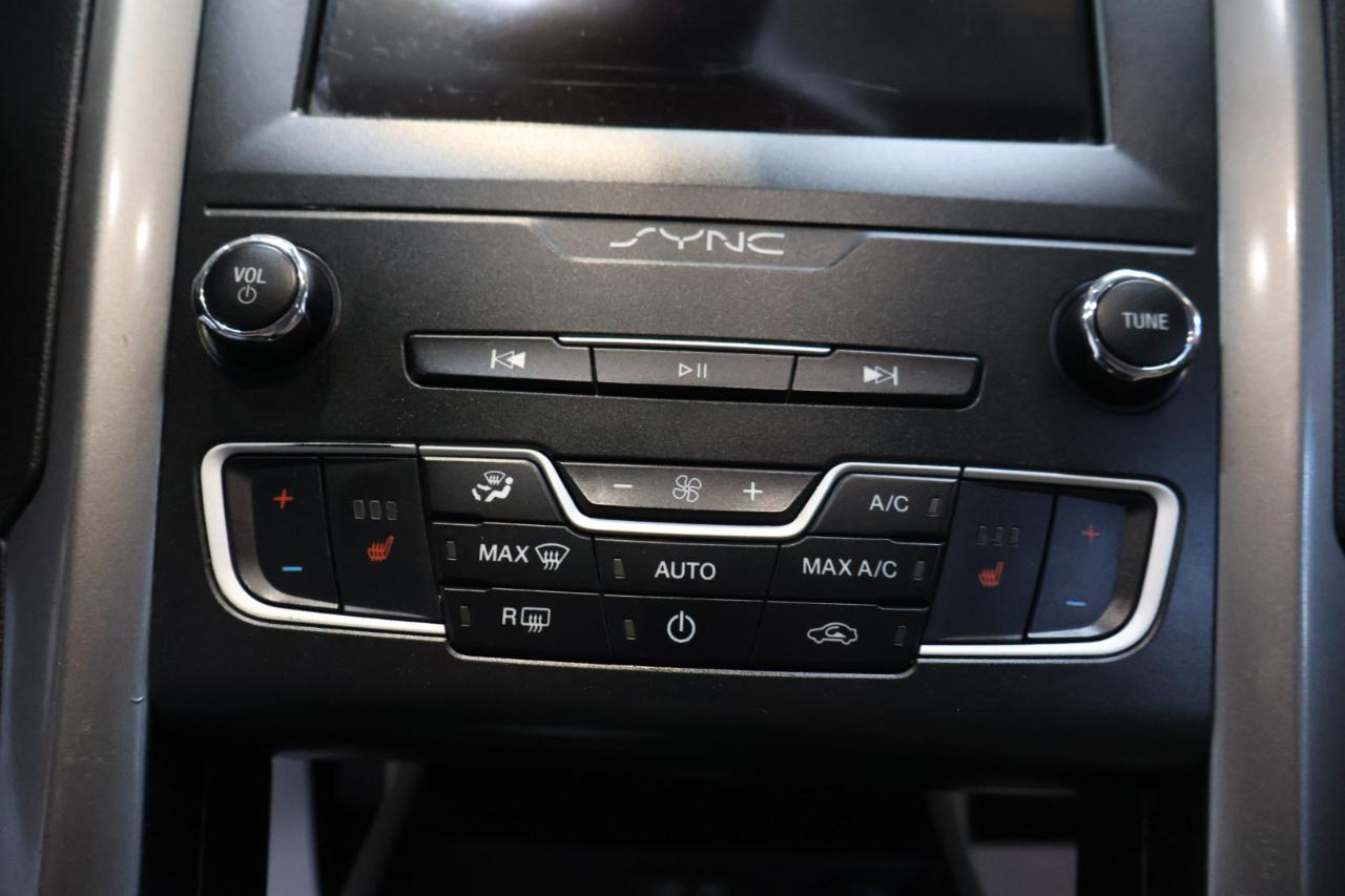 Ford Fusion photo 15