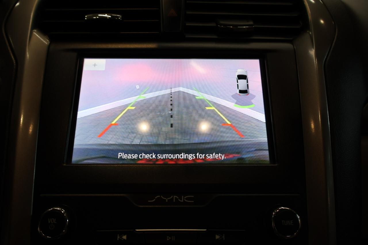 Ford Fusion photo 17