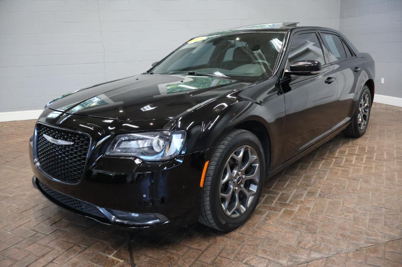 Chrysler 300 photo 3