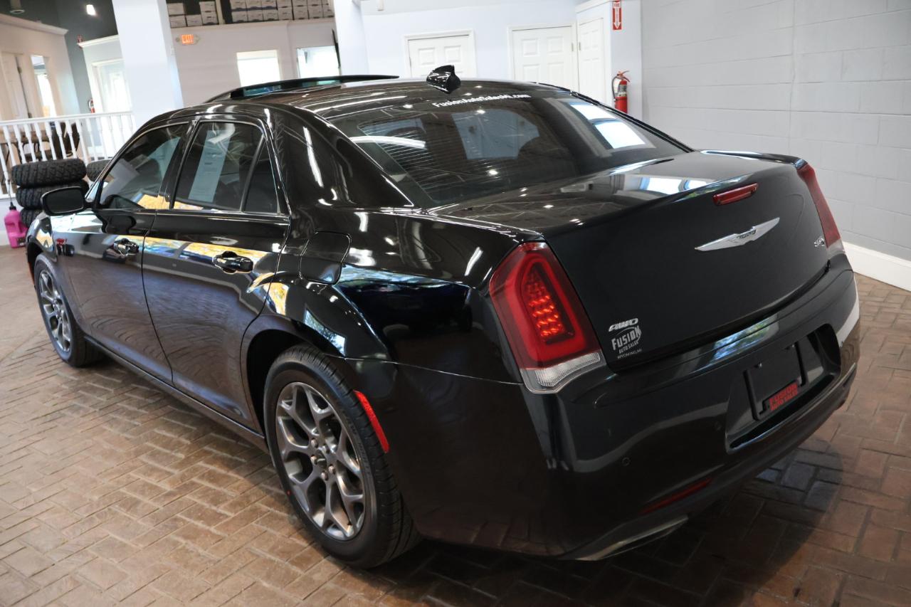 Chrysler 300 photo 5