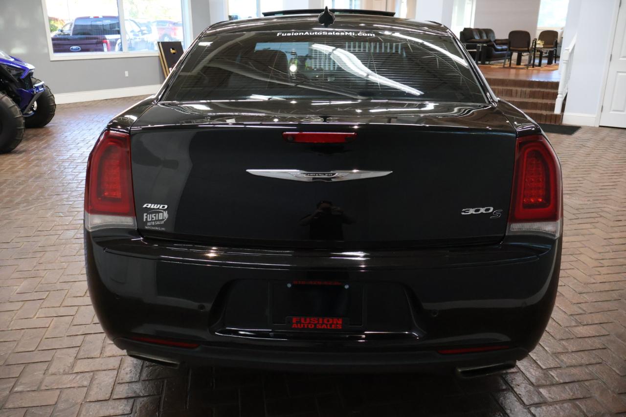 Chrysler 300 photo 6