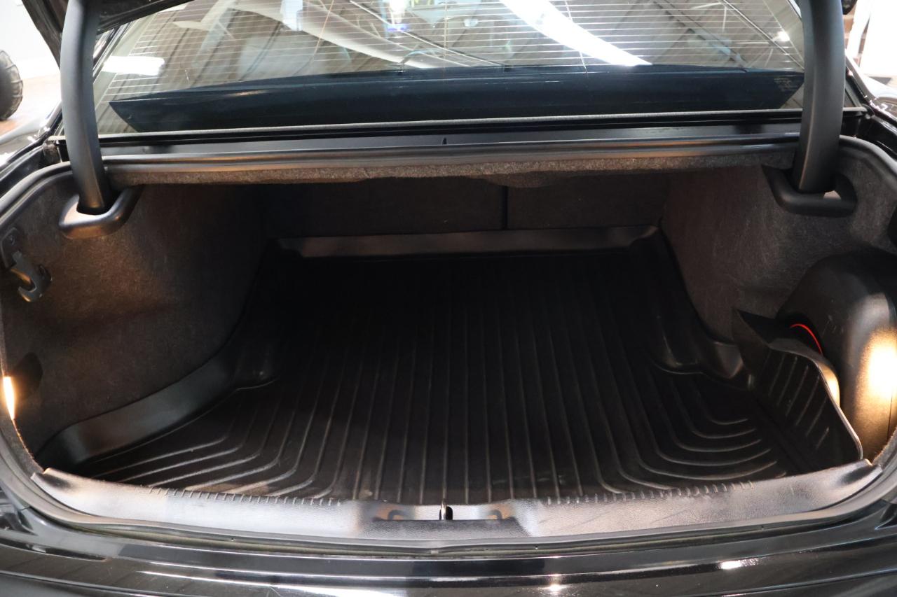 Chrysler 300 photo 13