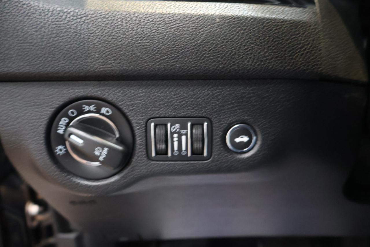 Chrysler 300 photo 19