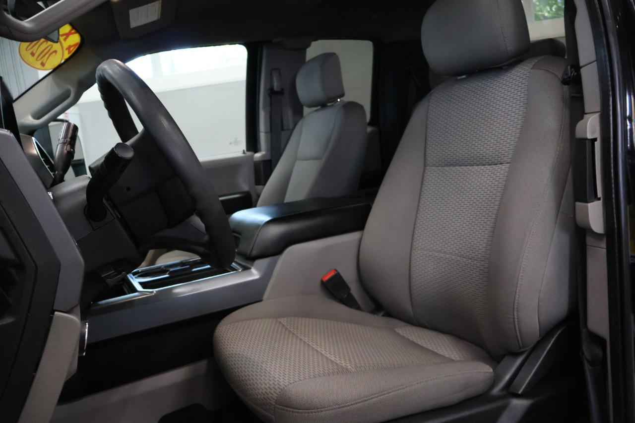 Ford F-250 photo 11