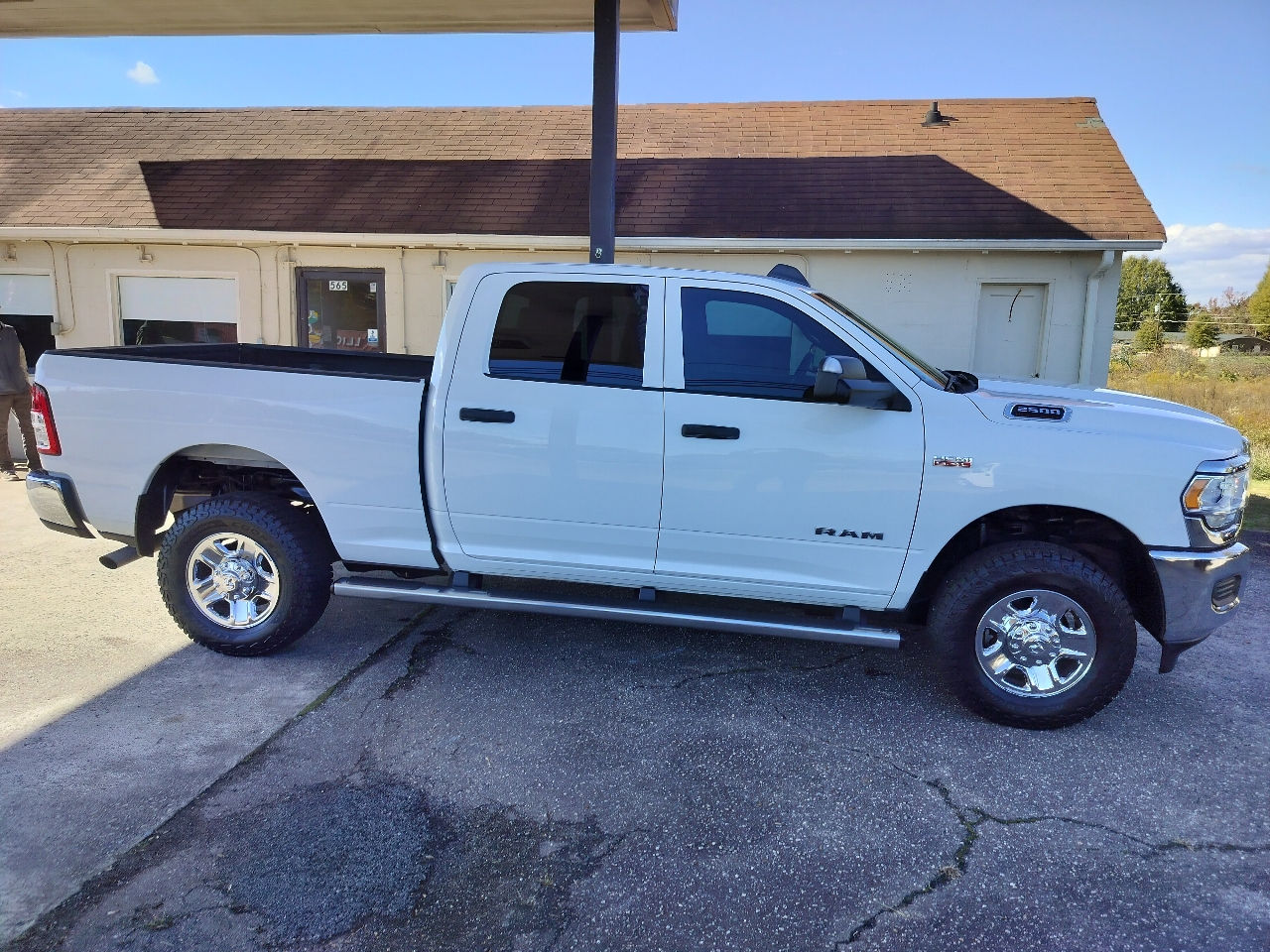 RAM 2500 Tradesman 4x4 Crew Cab 6'4" Box 2021 RAM 2500 Tradesman 4x4 Crew Cab 6'4" Box 2021