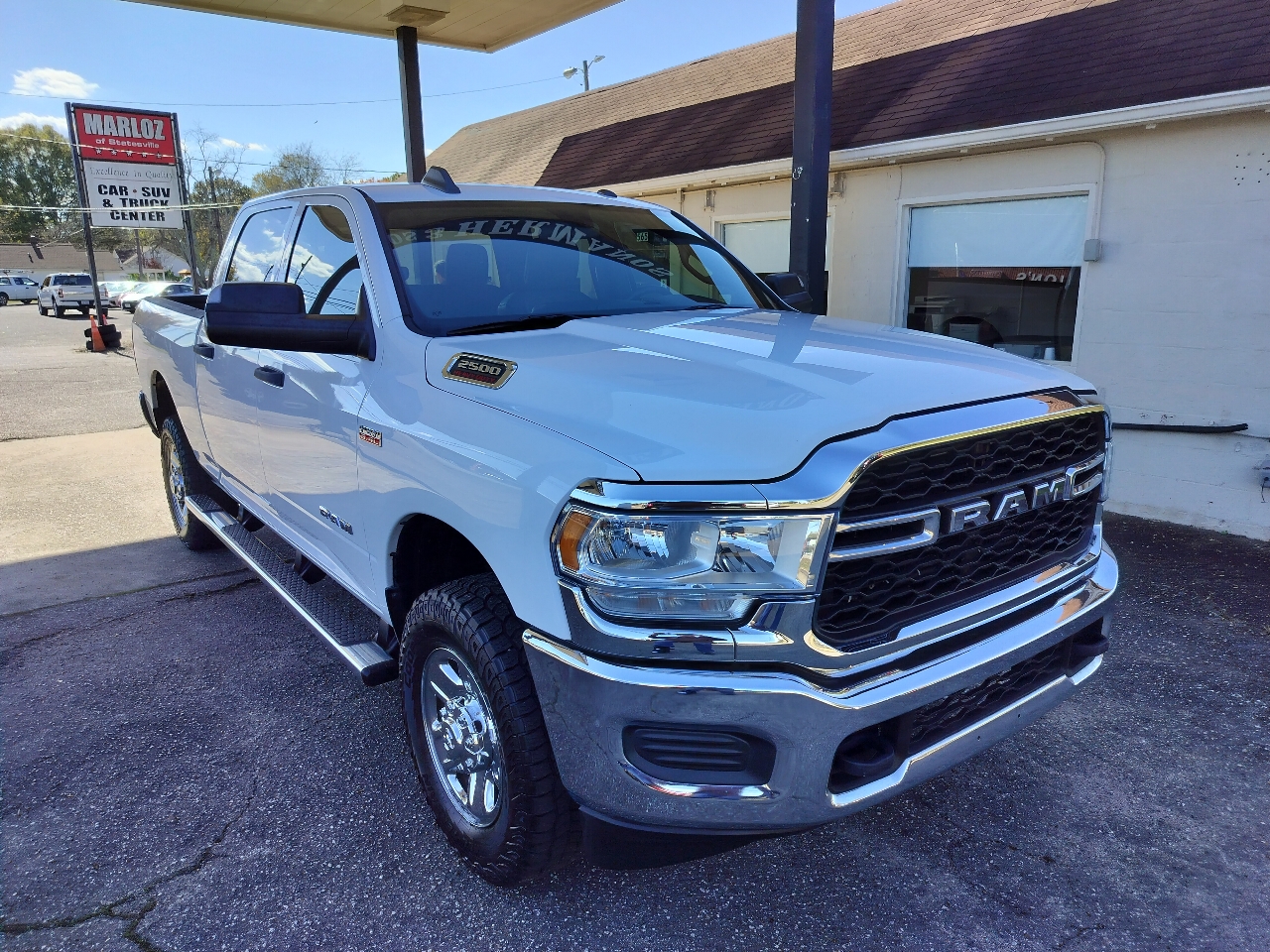 RAM 2500 Tradesman 4x4 Crew Cab 6'4" Box 2021 RAM 2500 Tradesman 4x4 Crew Cab 6'4" Box 2021
