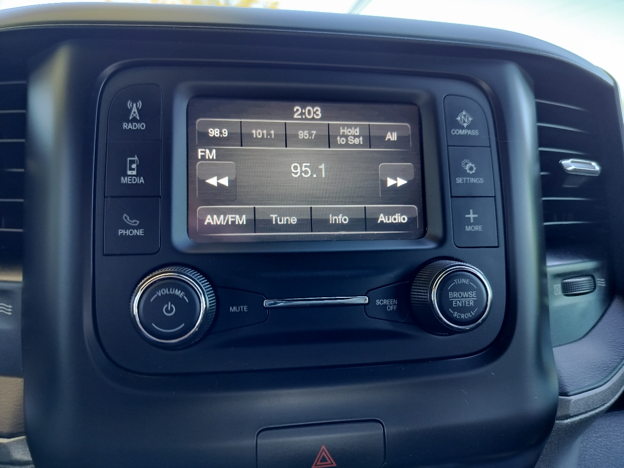 RAM 2500 Tradesman 4x4 Crew Cab 6'4" Box 2021 RAM 2500 Tradesman 4x4 Crew Cab 6'4" Box 2021