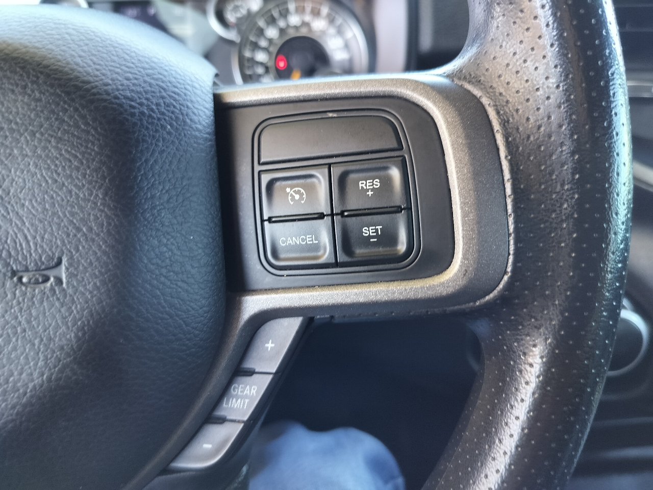 RAM 2500 Tradesman 4x4 Crew Cab 6'4" Box 2021 RAM 2500 Tradesman 4x4 Crew Cab 6'4" Box 2021