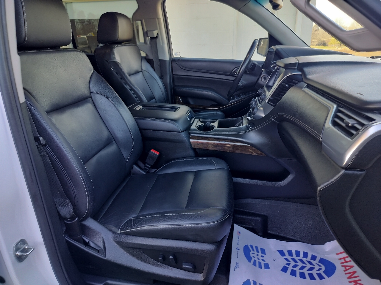 Chevrolet Suburban 4WD 4dr LT 2020