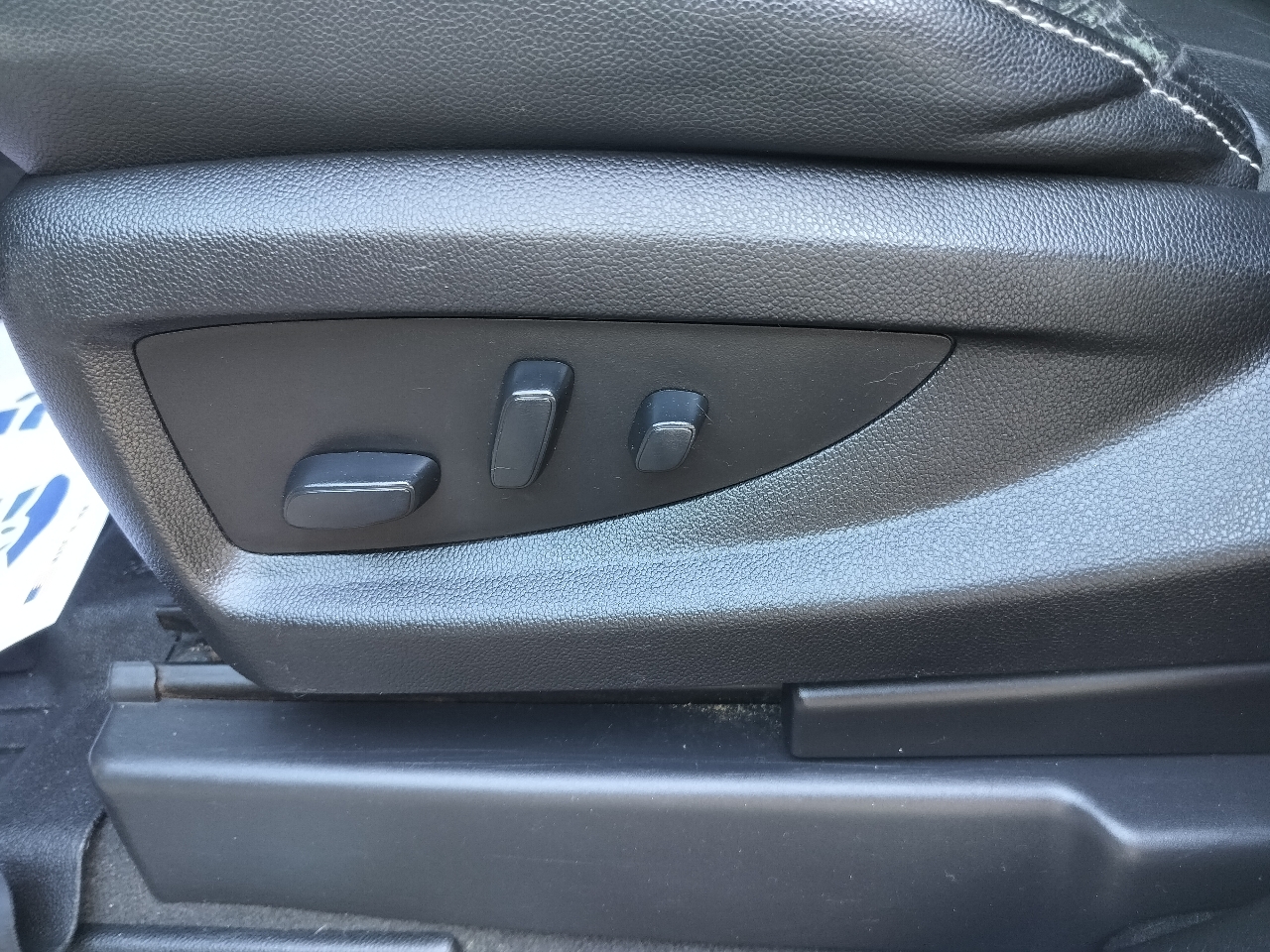 Chevrolet Suburban 4WD 4dr LT 2020