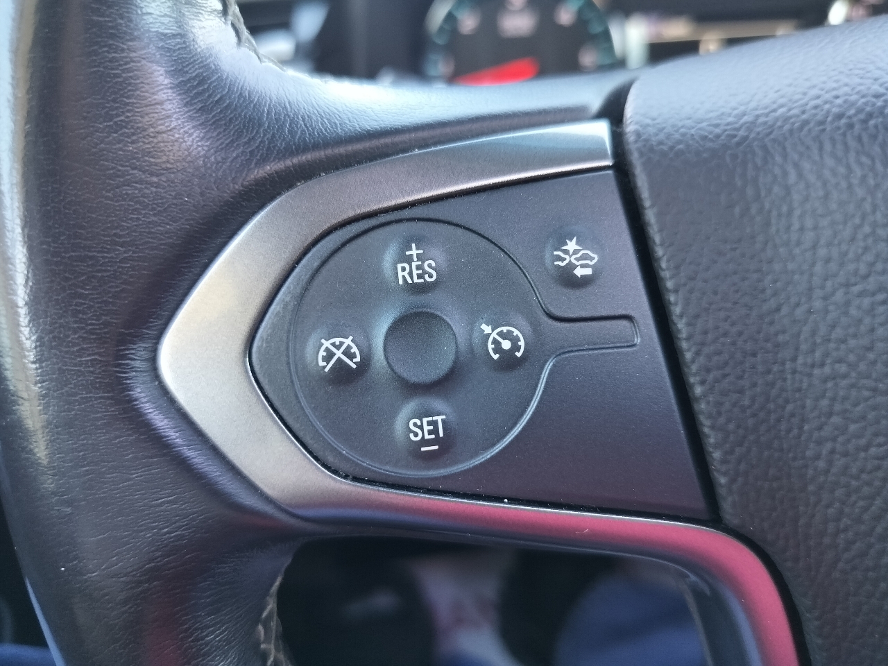 Chevrolet Suburban 4WD 4dr LT 2020