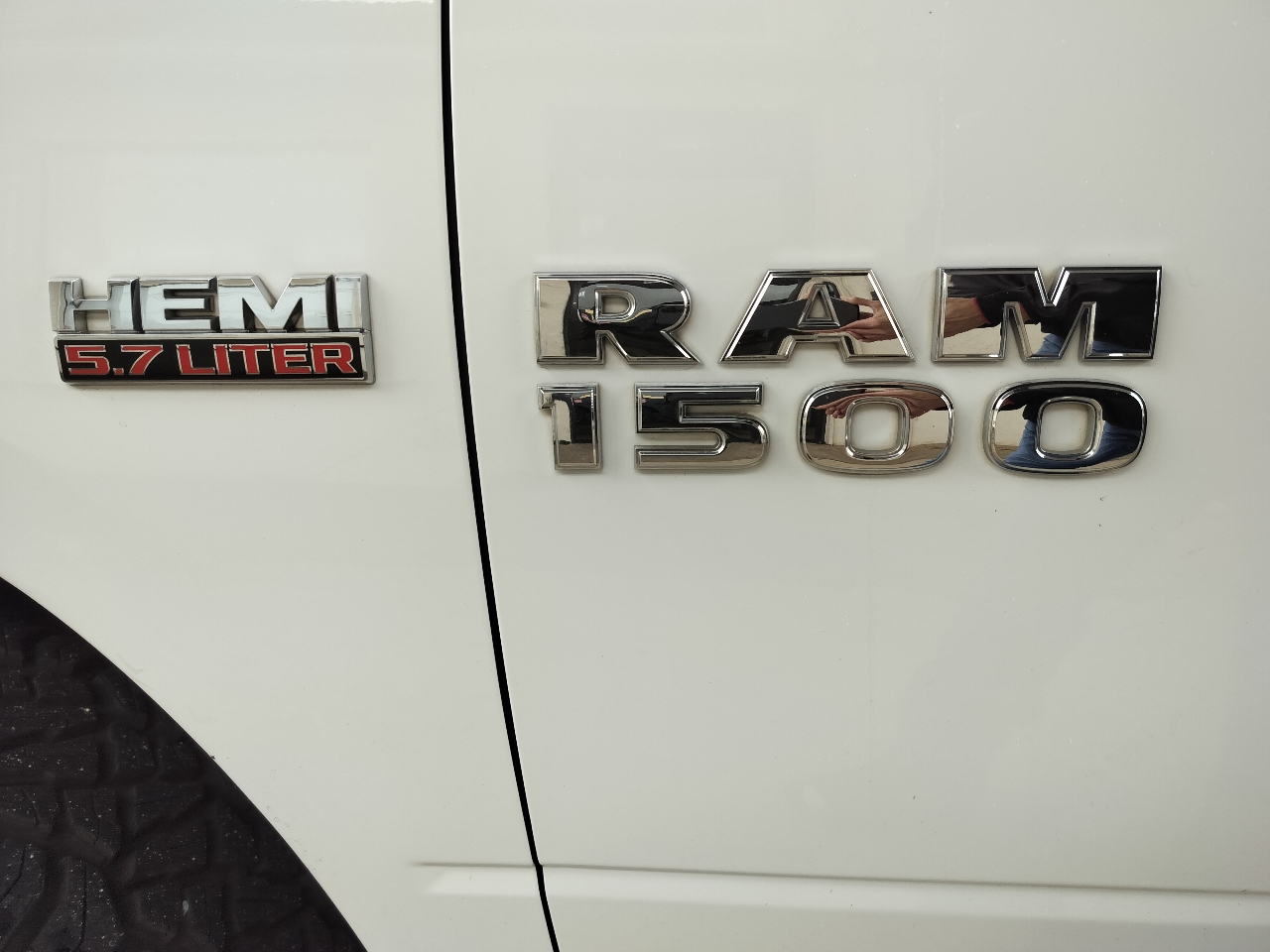 RAM 1500 Tradesman 4x4 Quad Cab 6'4" Box 2018