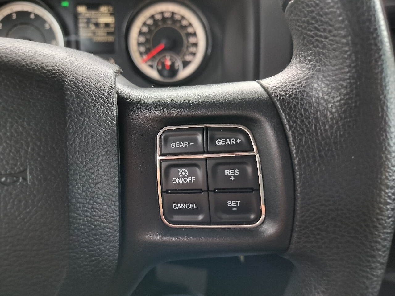 RAM 1500 Tradesman 4x4 Quad Cab 6'4" Box 2018