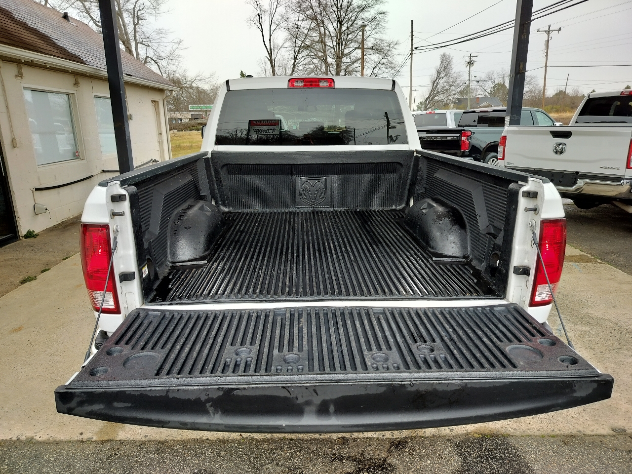 RAM 1500 Tradesman 4x4 Quad Cab 6'4" Box 2018