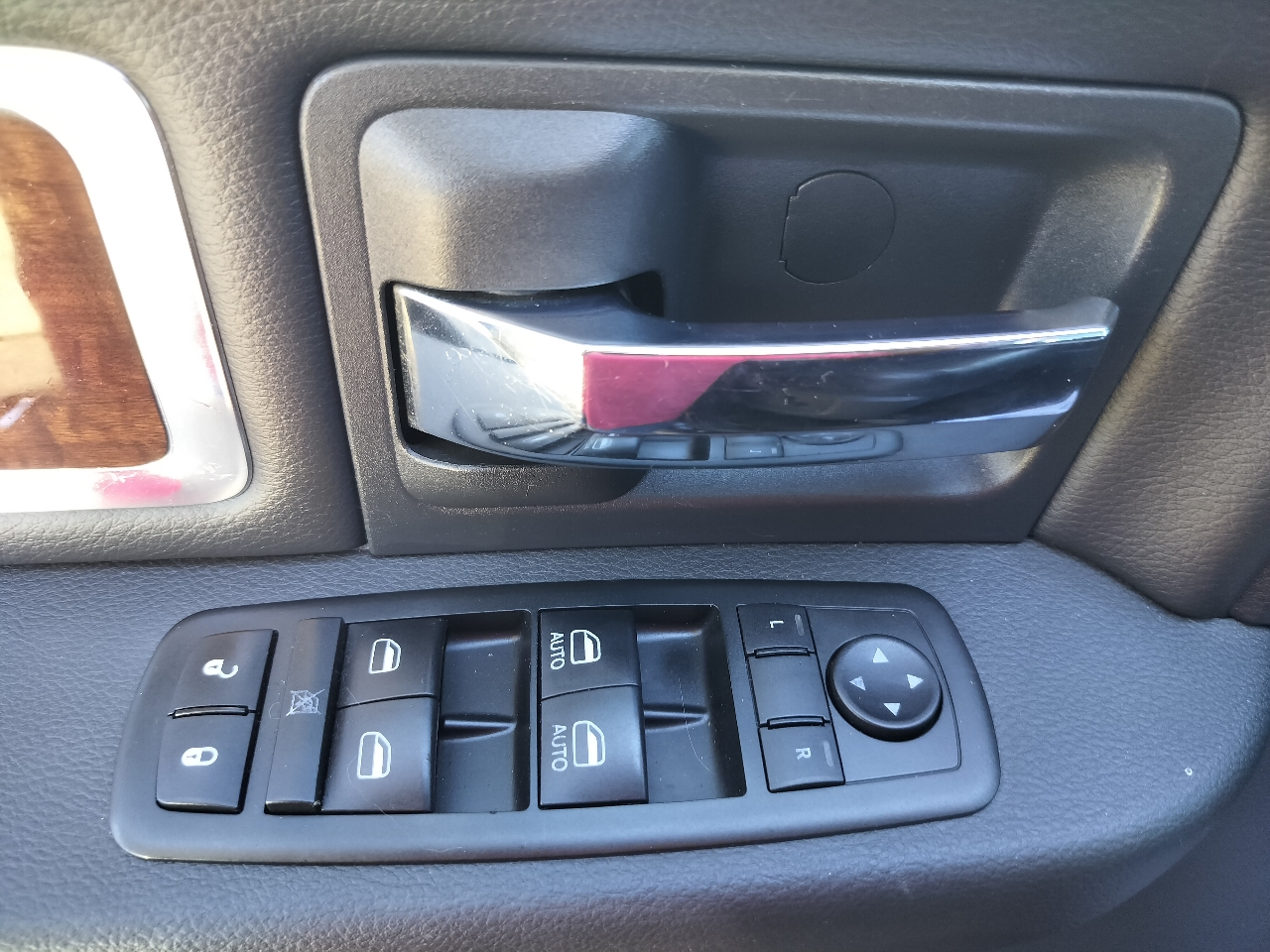 RAM 2500 4WD Crew Cab 149" Laramie 2012