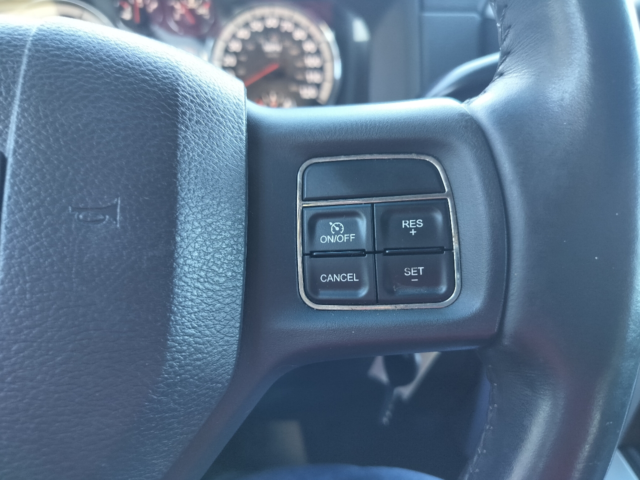 RAM 2500 4WD Crew Cab 149" Laramie 2012