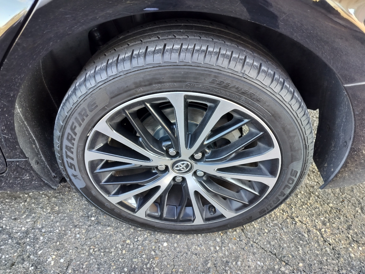 Toyota Camry SE Auto (Natl) 2018