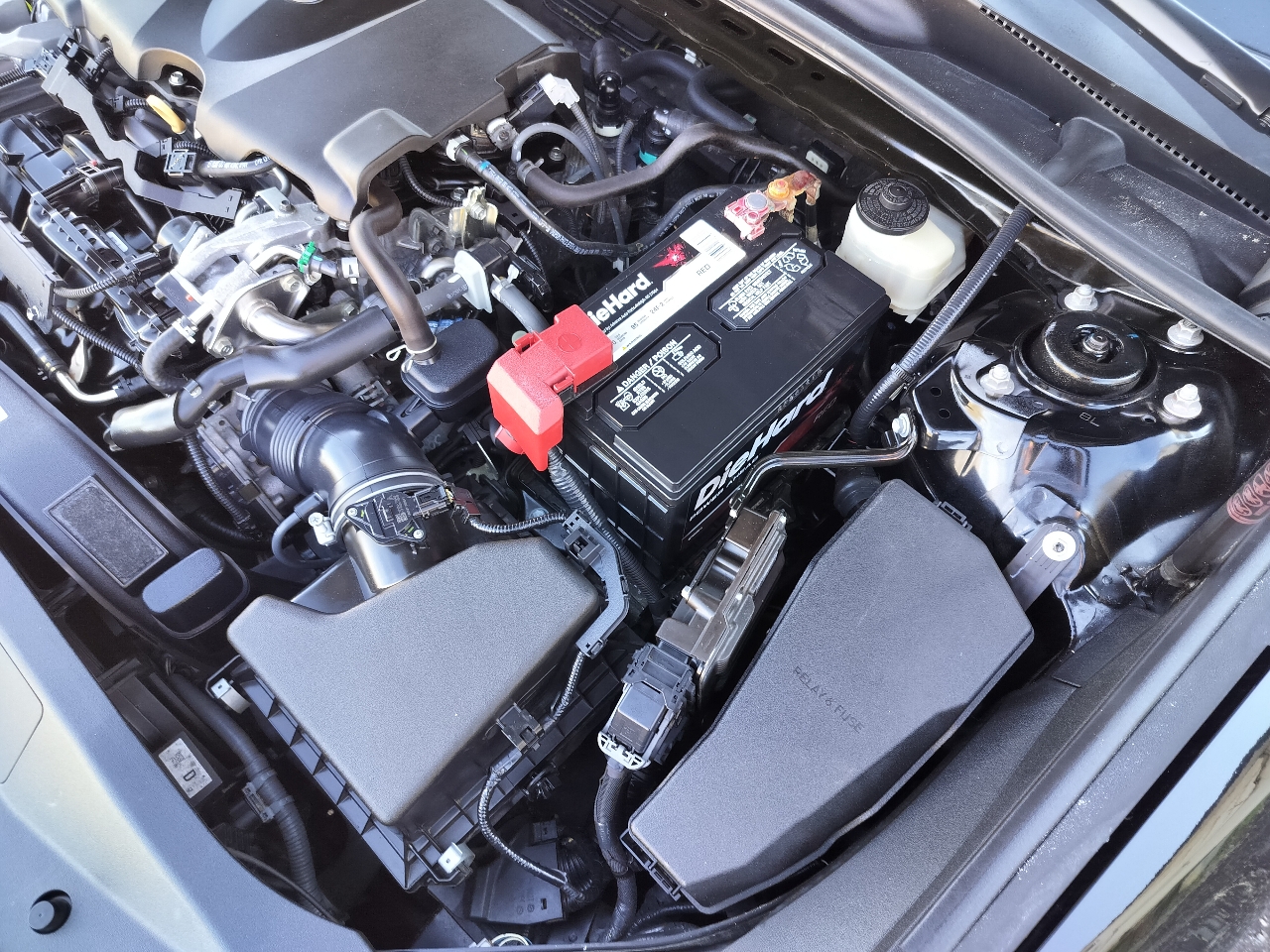 Toyota Camry SE Auto (Natl) 2018