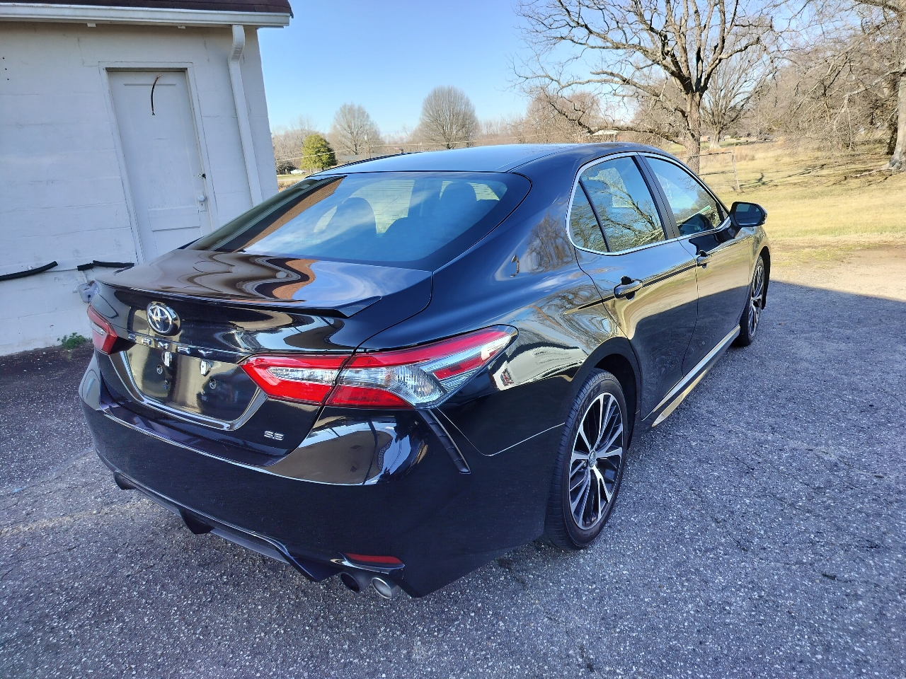 Toyota Camry SE Auto (Natl) 2018
