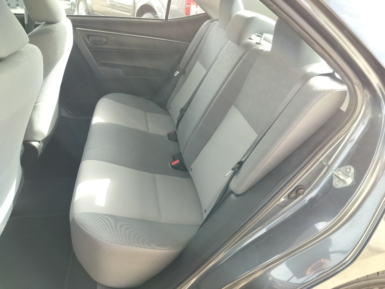 Toyota Corolla 4dr Sdn CVT LE Premium (Natl) 2015