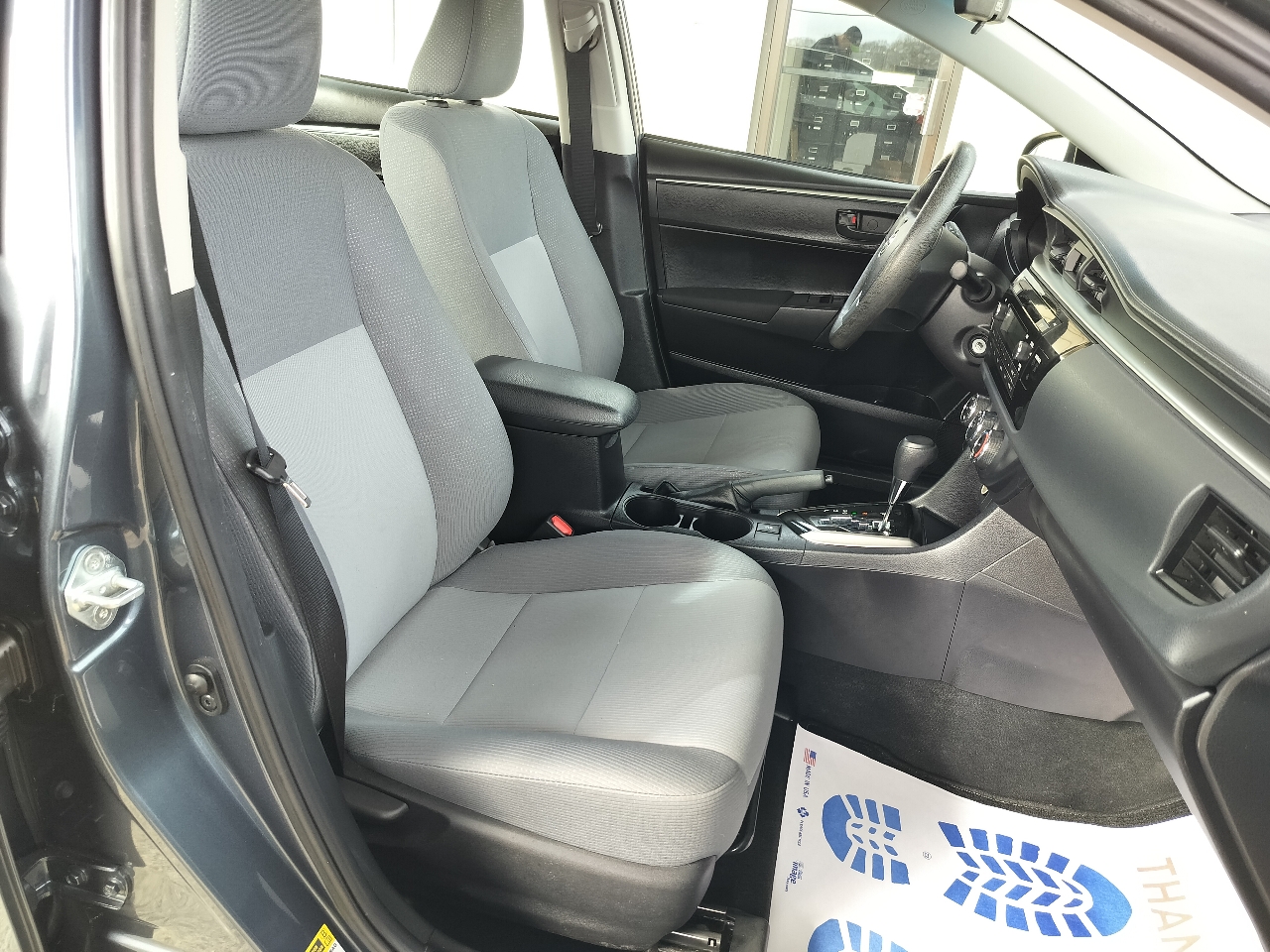 Toyota Corolla 4dr Sdn CVT LE Premium (Natl) 2015