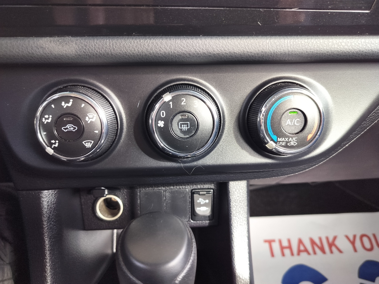 Toyota Corolla 4dr Sdn CVT LE Premium (Natl) 2015