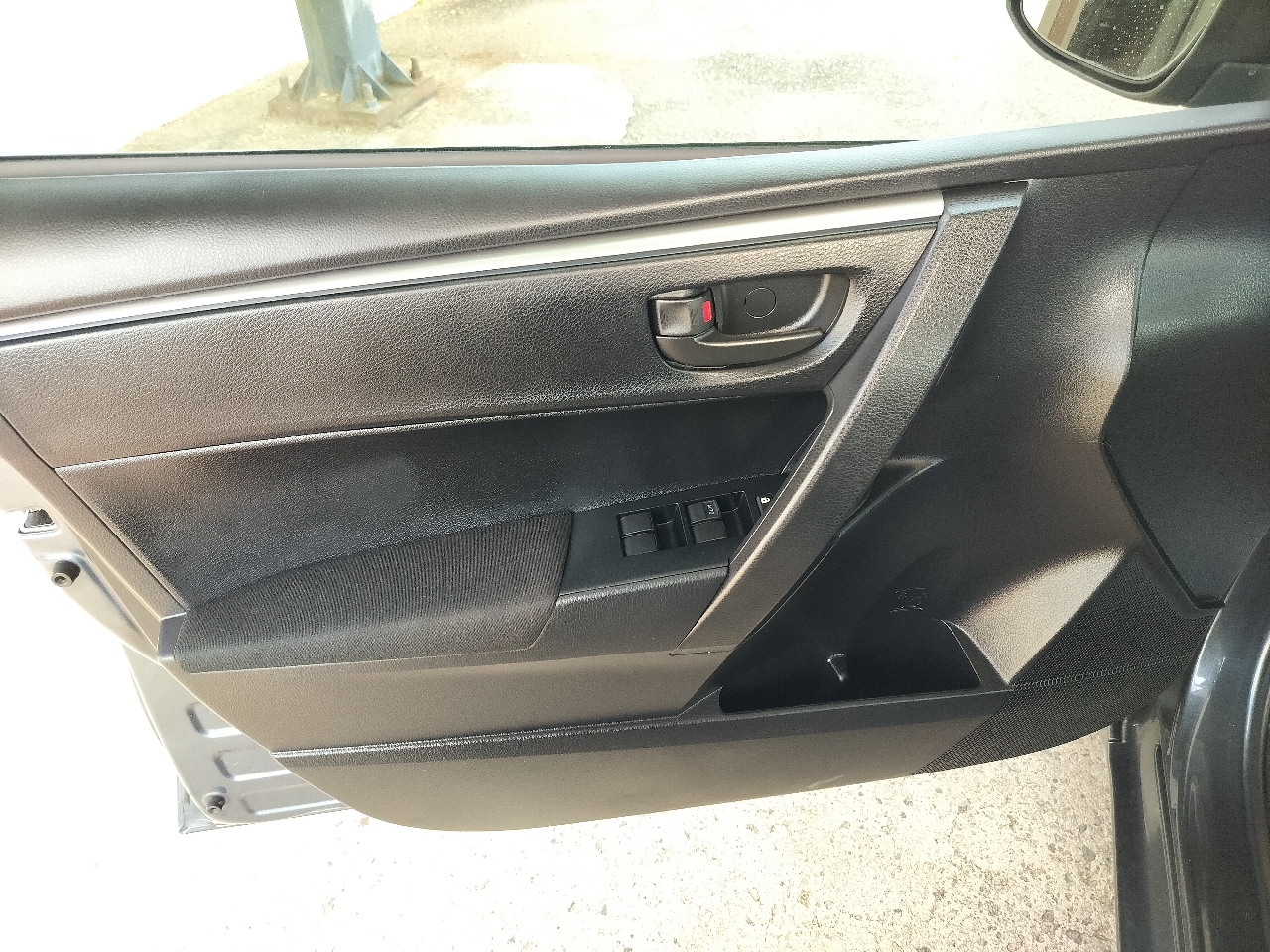 Toyota Corolla 4dr Sdn CVT LE Premium (Natl) 2015