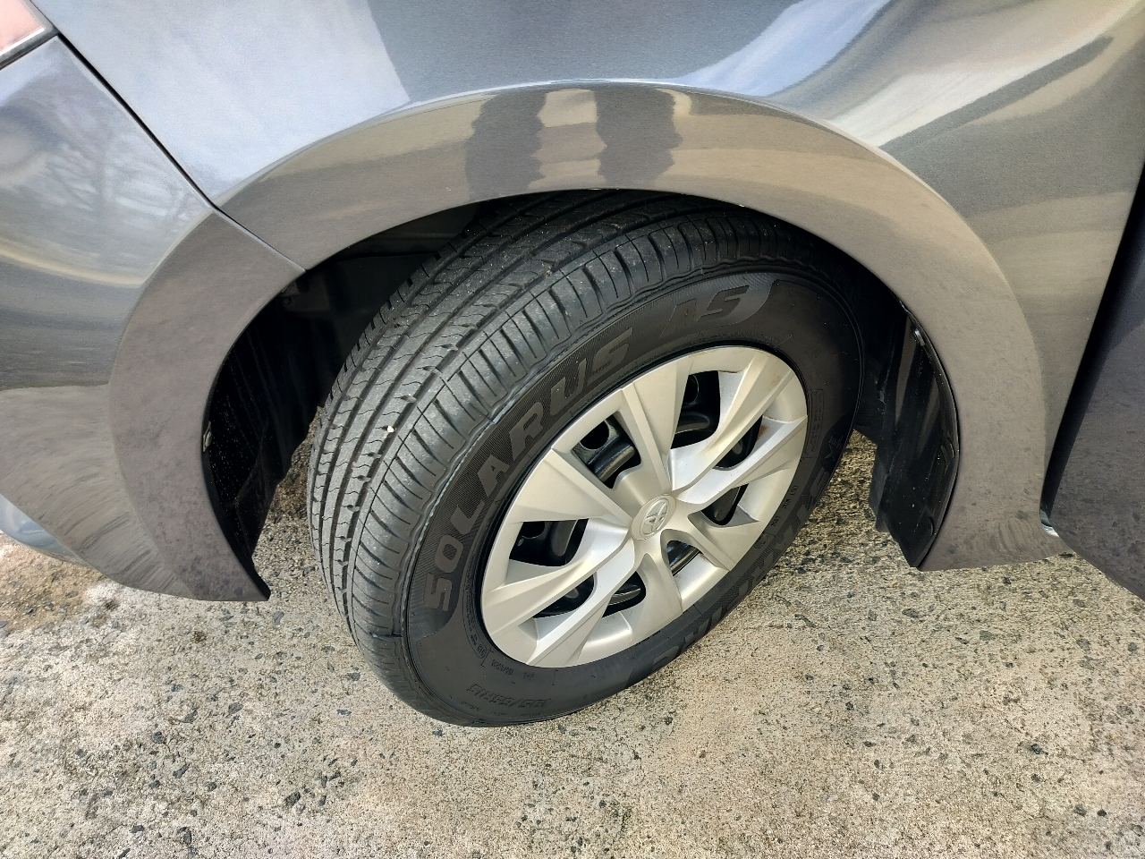 Toyota Corolla 4dr Sdn CVT LE Premium (Natl) 2015