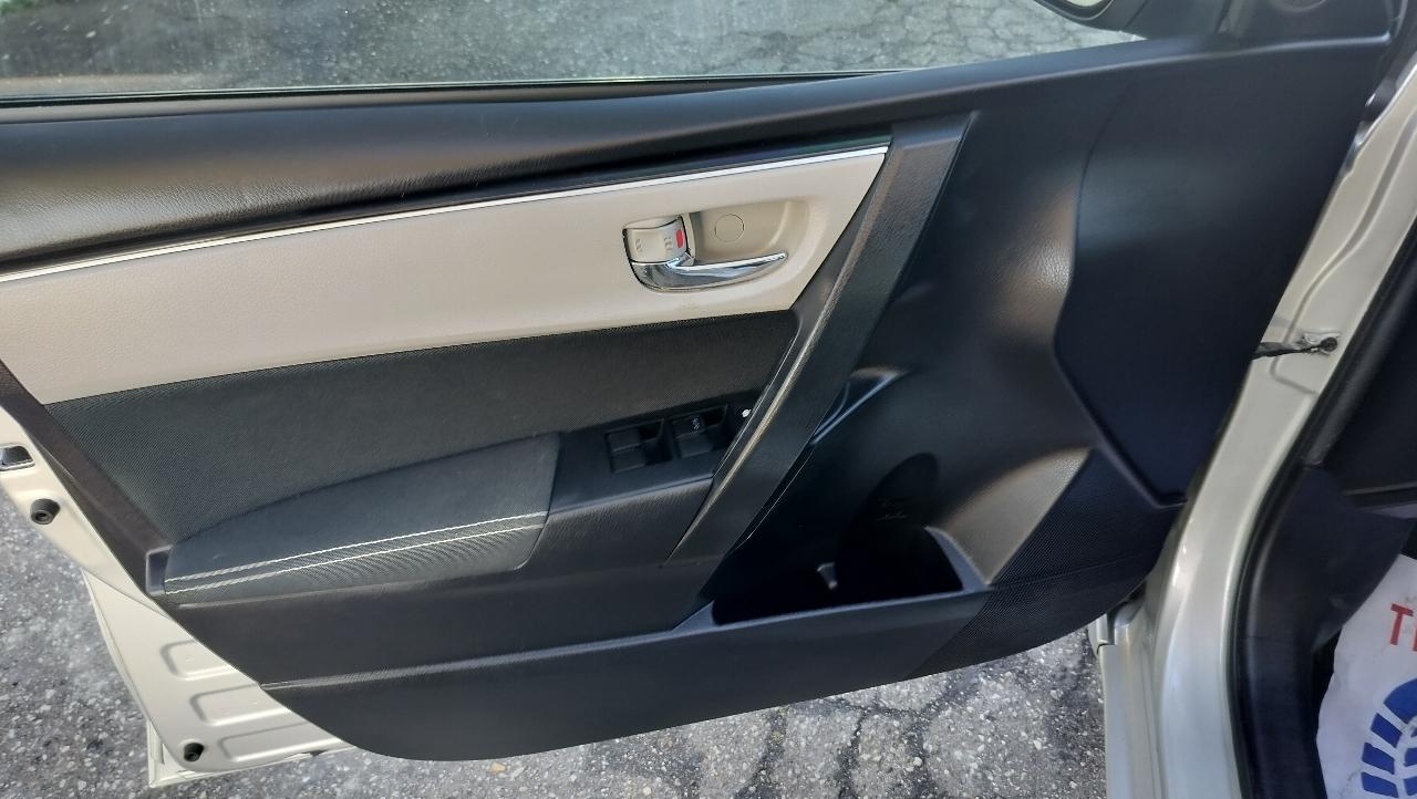 Toyota Corolla XLE CVT (Natl) 2018